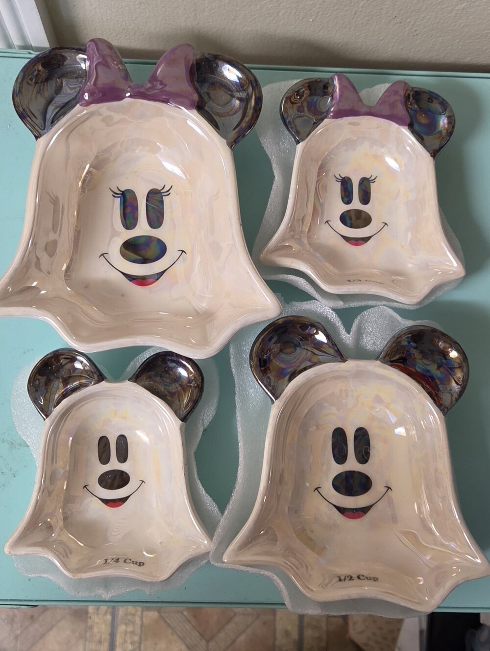 NWOT Mickey Ghost Iridescent Measuring Cups Set 4pc Halloween Rare Zrike, Unused